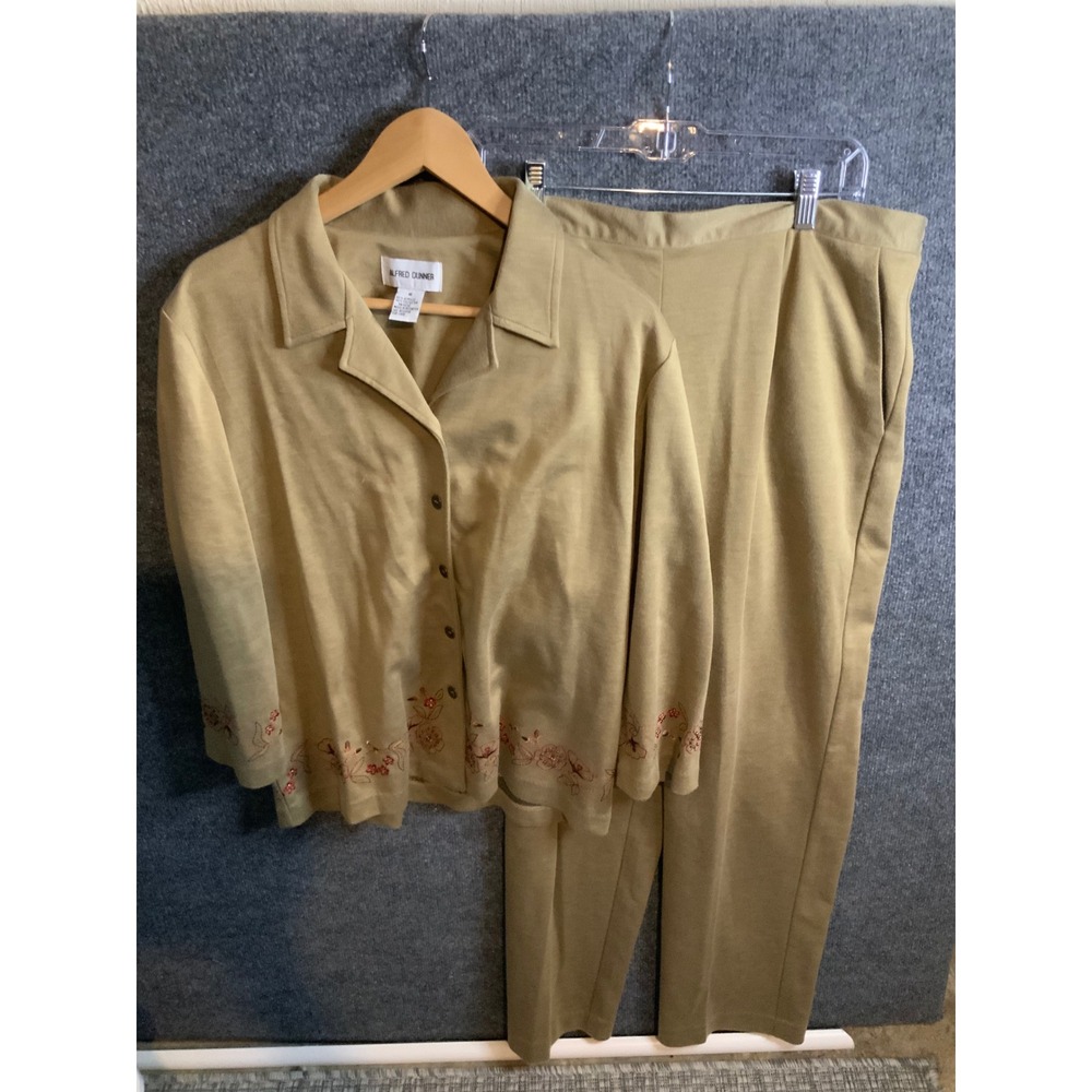 Alfred Dunner Womens Tan Knit Pant Suit Floral Embroidered Sequin Set Sz 16